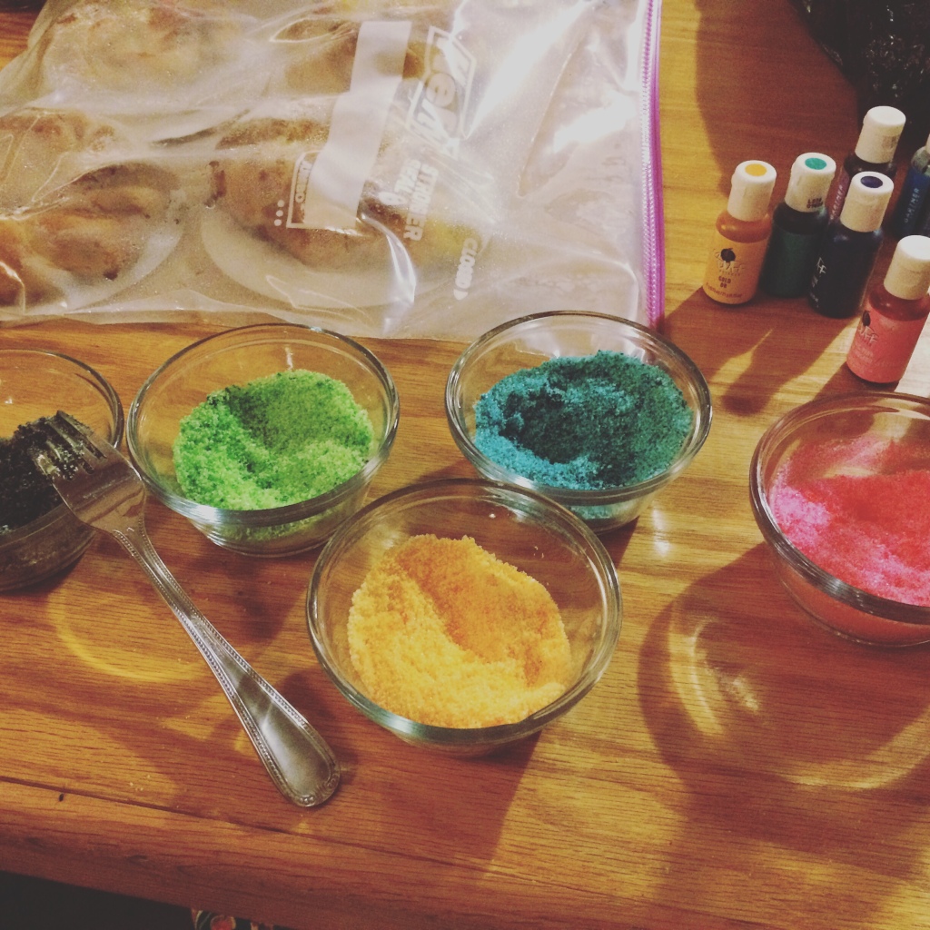 How to Dye Granulated Sugar